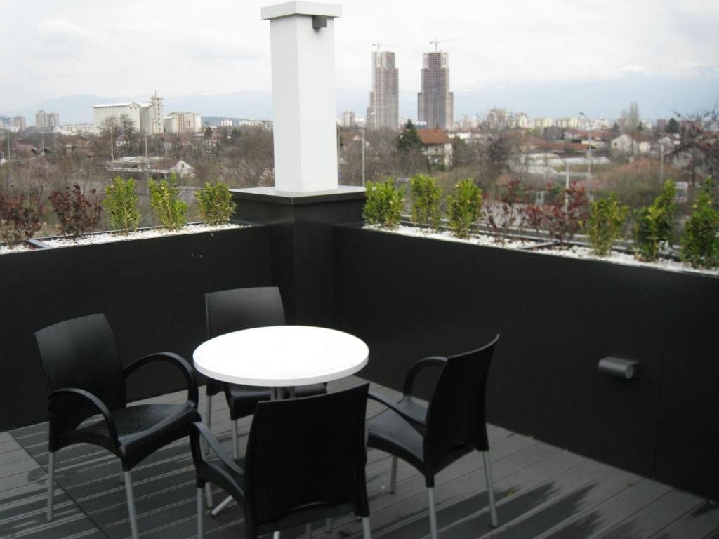 Domus Aparthotel Skopje Room photo